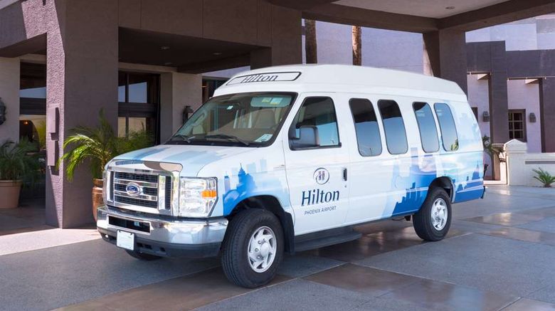 <b>Hilton Phoenix Airport Exterior</b>. Images powered by <a href="https://iceportal.shijigroup.com/" title="IcePortal" target="_blank">IcePortal</a>.