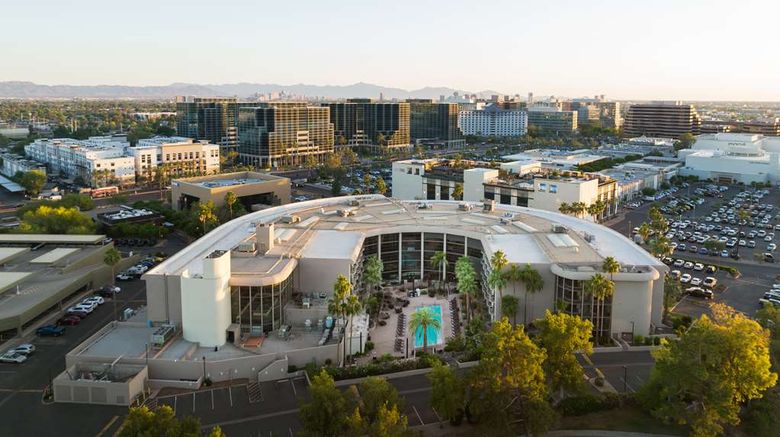 <b>Embassy Suites Phoenix  Biltmore Exterior</b>. Images powered by <a href="https://iceportal.shijigroup.com/" title="IcePortal" target="_blank">IcePortal</a>.