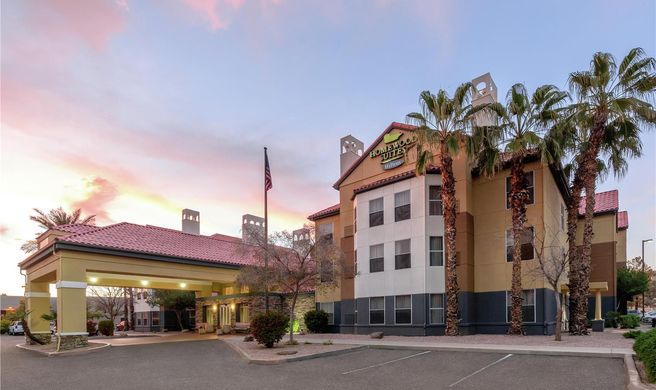 Homewood Suites Chandler Exterior