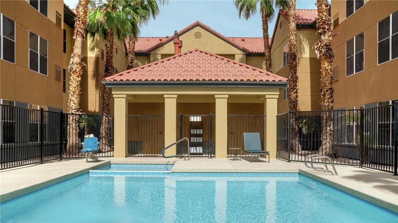 <b>Homewood Suites Chandler Pool</b>. Images powered by <a href="https://iceportal.shijigroup.com/" title="IcePortal" target="_blank">IcePortal</a>.