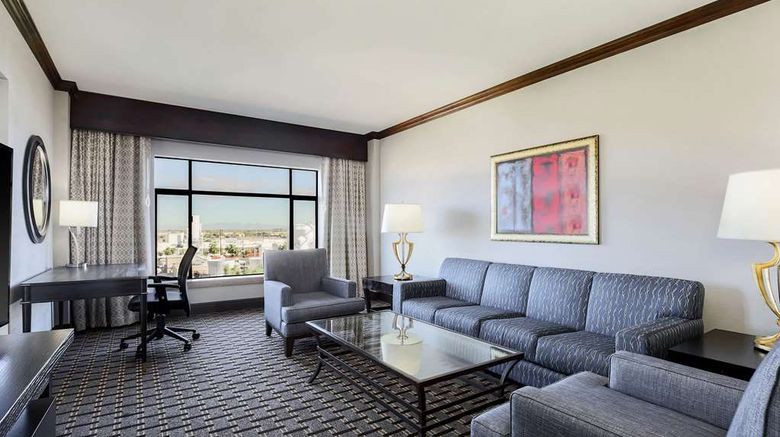 <b>Hilton Phoenix/Chandler Room</b>. Images powered by <a href="https://iceportal.shijigroup.com/" title="IcePortal" target="_blank">IcePortal</a>.