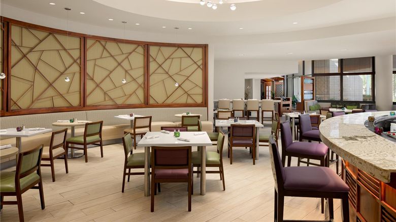 <b>Doubletree Suites by Hilton Phoenix Restaurant</b>. Images powered by <a href="https://iceportal.shijigroup.com/" title="IcePortal" target="_blank">IcePortal</a>.