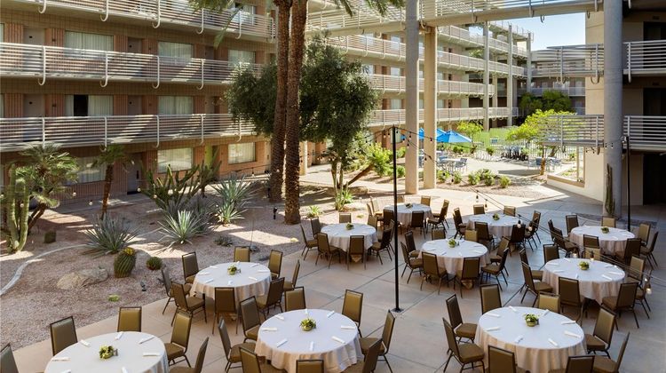 Doubletree Suites by Hilton Phoenix Meeting