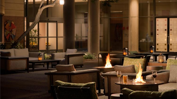 Doubletree Suites by Hilton Phoenix Exterior
