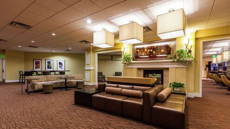 <b>DoubleTree by Hilton Phoenix Midtown Lobby</b>. Images powered by <a href="https://iceportal.shijigroup.com/" title="IcePortal" target="_blank">IcePortal</a>.