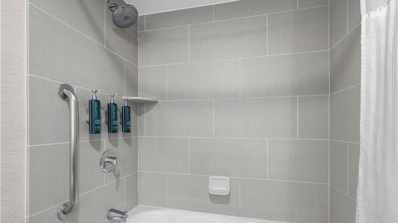 <b>DoubleTree by Hilton Phoenix Midtown Room</b>. Images powered by <a href="https://iceportal.shijigroup.com/" title="IcePortal" target="_blank">IcePortal</a>.
