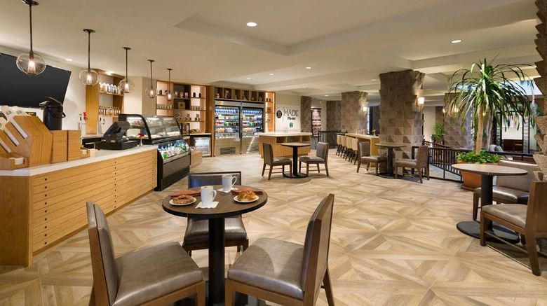 <b>DoubleTree Resort Hotel Paradise Valley Restaurant</b>. Images powered by <a href="https://iceportal.shijigroup.com/" title="IcePortal" target="_blank">IcePortal</a>.