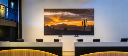 Hilton Phoenix Resort at the Peak Lobby