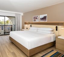 Hilton Phoenix Resort at the Peak Room