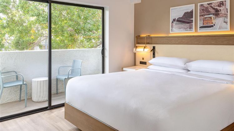 Hilton Phoenix Resort at the Peak Room