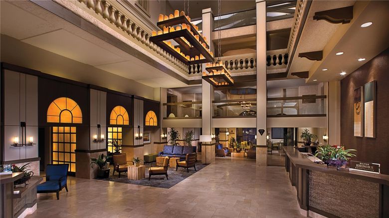 <b>Pointe Hilton Tapatio Cliffs Resort Lobby</b>. Images powered by <a href="https://iceportal.shijigroup.com/" title="IcePortal" target="_blank">IcePortal</a>.
