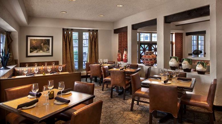 <b>Embassy Suites Phoenix-Tempe Restaurant</b>. Images powered by <a href="https://iceportal.shijigroup.com/" title="IcePortal" target="_blank">IcePortal</a>.
