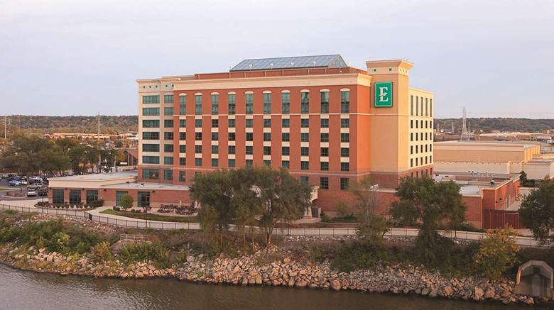 <b>Embassy Suites Exterior</b>. Images powered by <a href="https://iceportal.shijigroup.com/" title="IcePortal" target="_blank">IcePortal</a>.