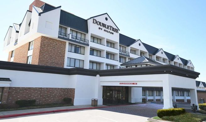 DoubleTree by Hilton Baltimore North Exterior