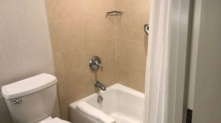 DoubleTree by Hilton Baltimore North Room