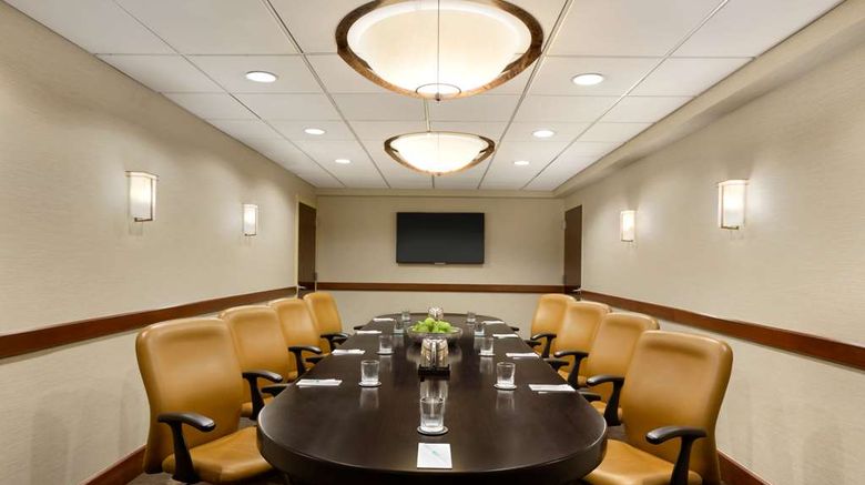 <b>Embassy Suites Piscataway Meeting</b>. Images powered by <a href="https://iceportal.shijigroup.com/" title="IcePortal" target="_blank">IcePortal</a>.