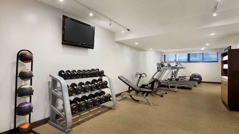 <b>Embassy Suites Piscataway Health</b>. Images powered by <a href="https://iceportal.shijigroup.com/" title="IcePortal" target="_blank">IcePortal</a>.