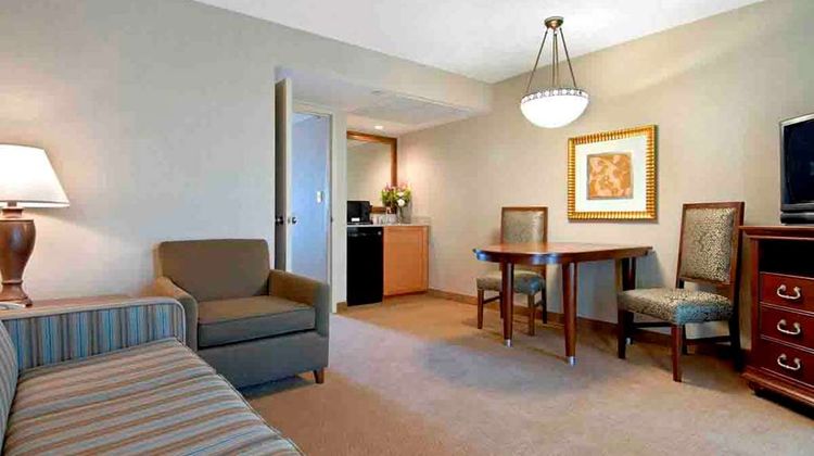 Embassy Suites Piscataway Room