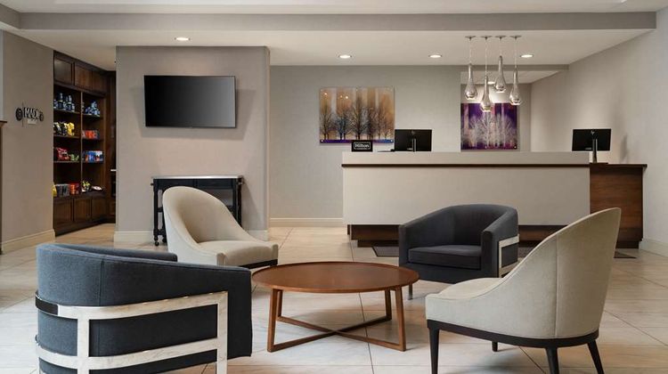 DoubleTree Hotel Pittsburgh Airport Lobby