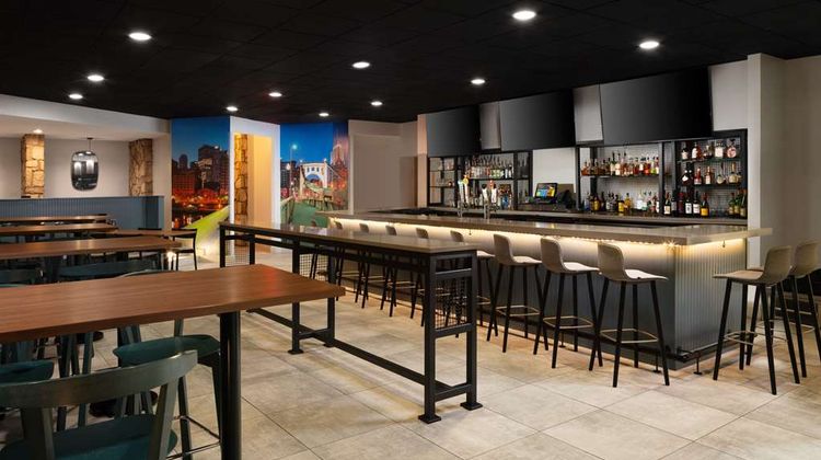 DoubleTree Hotel Pittsburgh Airport Restaurant
