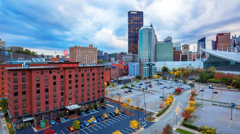 <b>Hampton Inn & Suites Pittsburgh-Downtown Exterior</b>. Images powered by <a href="https://iceportal.shijigroup.com/" title="IcePortal" target="_blank">IcePortal</a>.