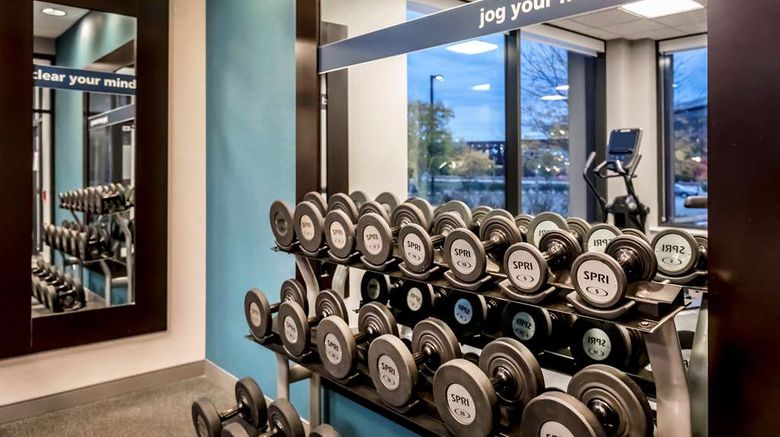 <b>Hampton Inn & Suites Pittsburgh-Downtown Health</b>. Images powered by <a href="https://iceportal.shijigroup.com/" title="IcePortal" target="_blank">IcePortal</a>.