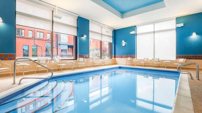 <b>Hampton Inn & Suites Pittsburgh-Downtown Pool</b>. Images powered by <a href="https://iceportal.shijigroup.com/" title="IcePortal" target="_blank">IcePortal</a>.