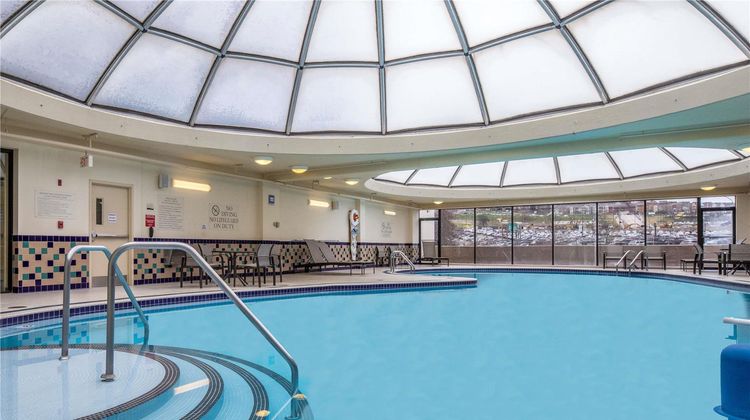 Doubletree Hotel & Suites Pitt Downtown Pool