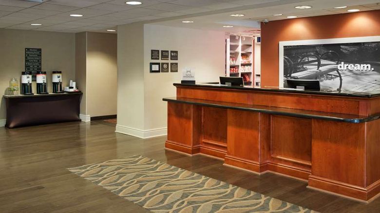 <b>Hampton Inn & Suites Meadow Lands Lobby</b>. Images powered by <a href="https://iceportal.shijigroup.com/" title="IcePortal" target="_blank">IcePortal</a>.