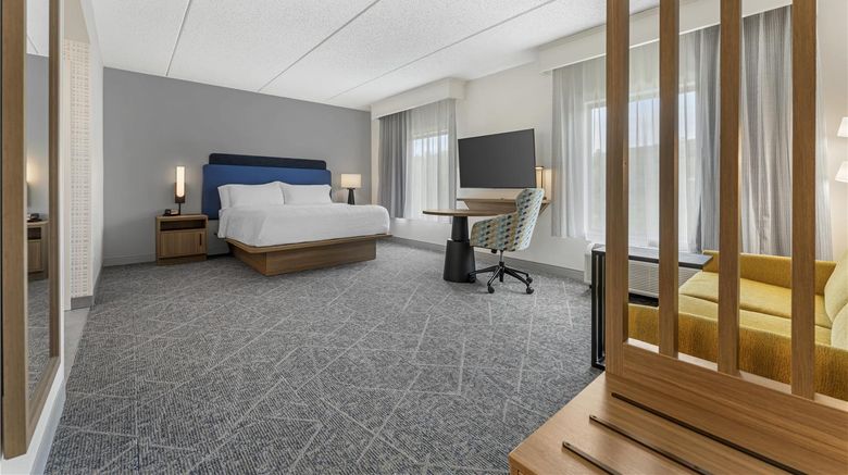 <b>Hampton Inn & Suites Meadow Lands Room</b>. Images powered by <a href="https://iceportal.shijigroup.com/" title="IcePortal" target="_blank">IcePortal</a>.