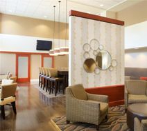 Hampton Inn & Suites Meadow Lands Lobby