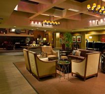 DoubleTree by Hilton PIT Meadow Lands Lobby
