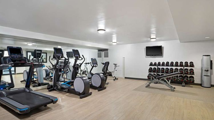 DoubleTree by Hilton PIT Meadow Lands Health