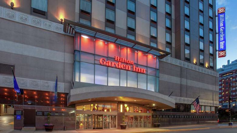 Hilton Garden Inn University Place Exterior. Images powered by <a href="https://iceportal.shijigroup.com" target="_blank" rel="noopener">Ice Portal</a>.