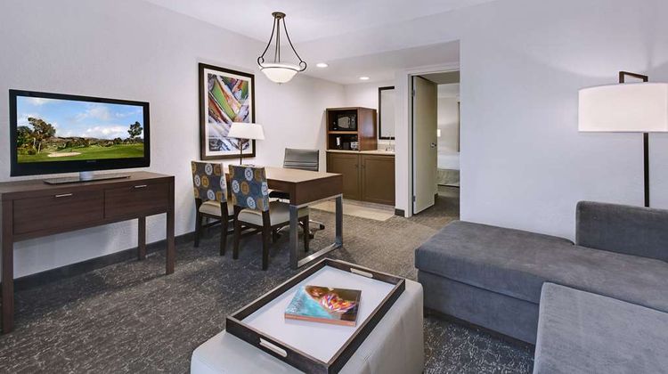 Embassy Suites by Hilton Palm Desert Room