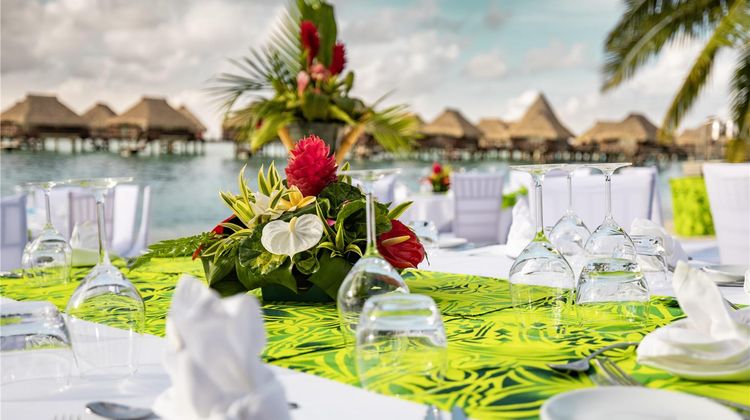 Hilton Moorea Lagoon Resort & Spa Restaurant