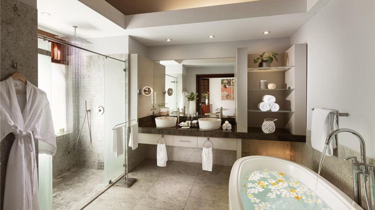 Hilton Moorea Lagoon Resort & Spa Room