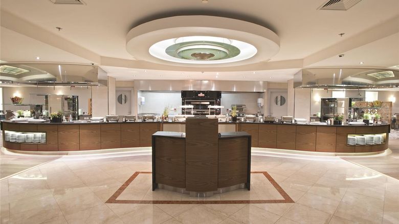 <b>Hilton Prague Atrium Restaurant</b>. Images powered by <a href="https://iceportal.shijigroup.com/" title="IcePortal" target="_blank">IcePortal</a>.