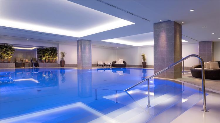 Hilton Prague Atrium Pool