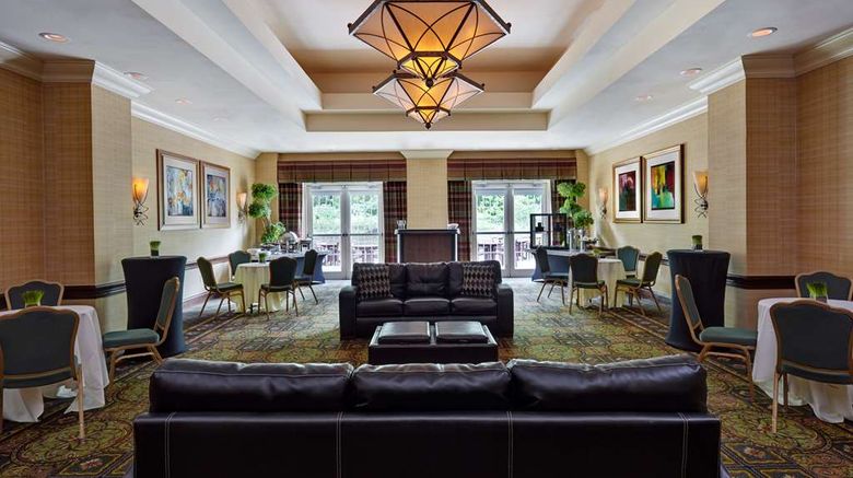 <b>Embassy Suites Parsippany Meeting</b>. Images powered by <a href="https://iceportal.shijigroup.com/" title="IcePortal" target="_blank">IcePortal</a>.