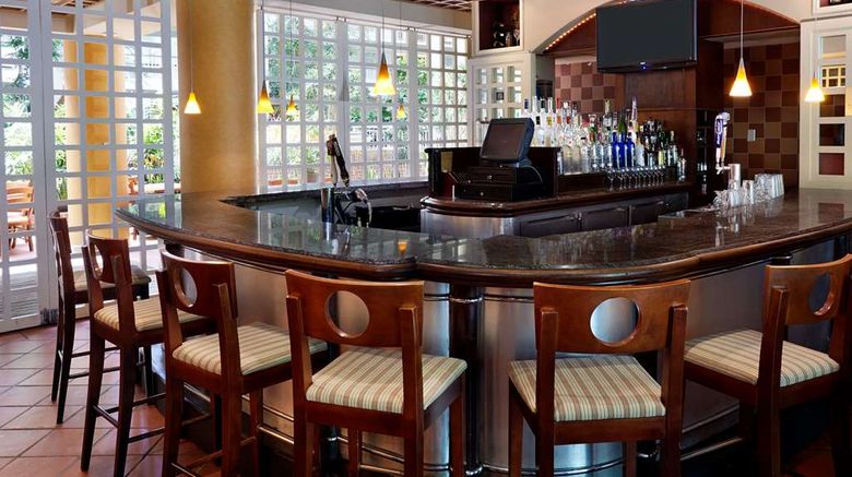 <b>Embassy Suites Parsippany Restaurant</b>. Images powered by <a href="https://iceportal.shijigroup.com/" title="IcePortal" target="_blank">IcePortal</a>.