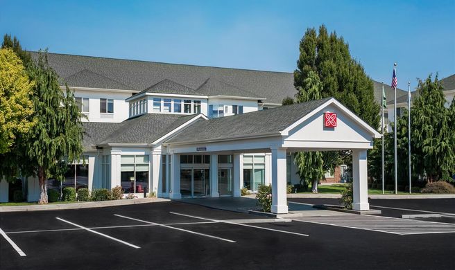 Hilton Garden Inn Kennewick Exterior