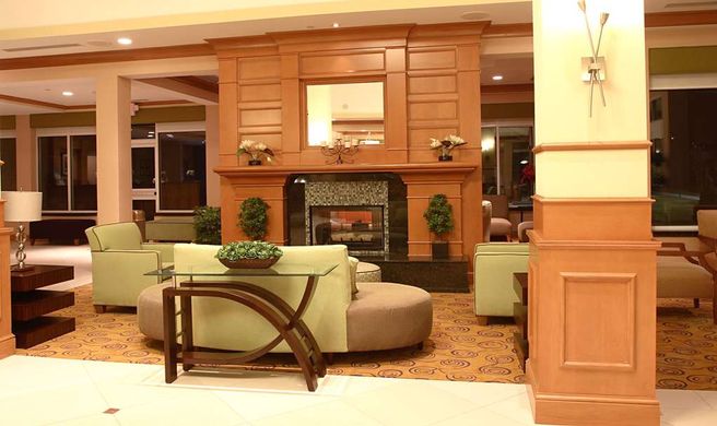 Hilton Garden Inn Chesapeake/Suffolk Lobby