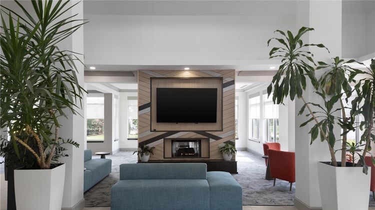 Hilton Garden Inn Chesapeake/Suffolk Lobby