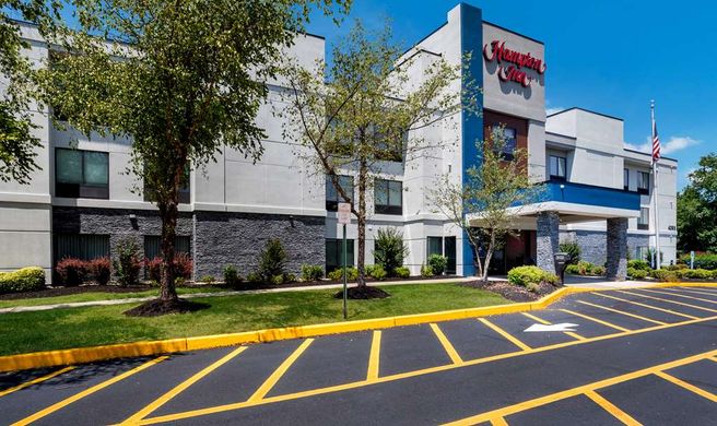 Hampton Inn Princeton Exterior