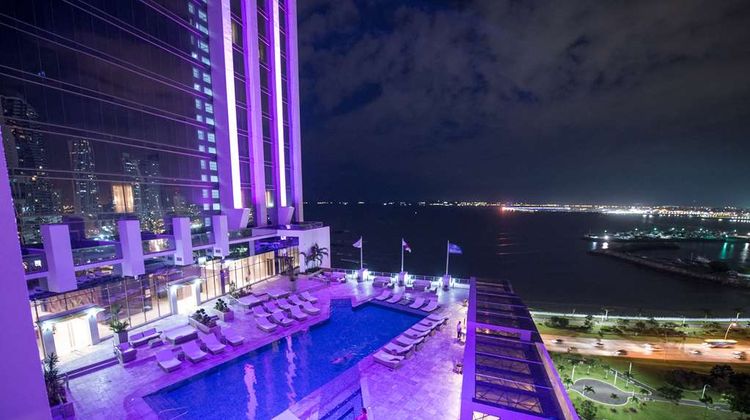 Hilton Panama Pool