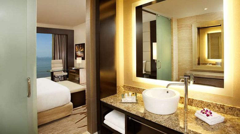 <b>Hilton Panama Room</b>. Images powered by <a href="https://iceportal.shijigroup.com/" title="IcePortal" target="_blank">IcePortal</a>.