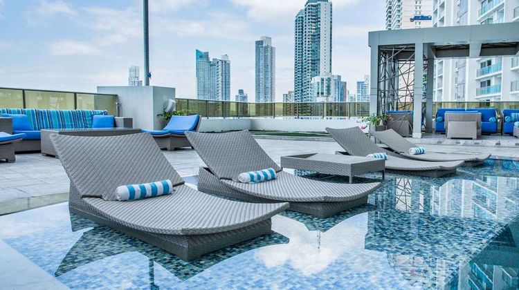 Hilton Panama Pool