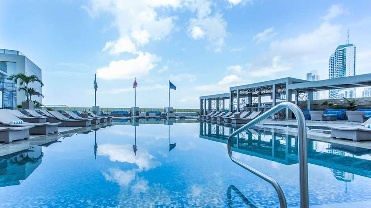 Hilton Panama Pool