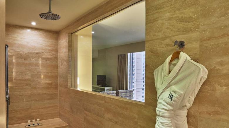 <b>Waldorf Astoria Panama Room</b>. Images powered by <a href="https://iceportal.shijigroup.com/" title="IcePortal" target="_blank">IcePortal</a>.